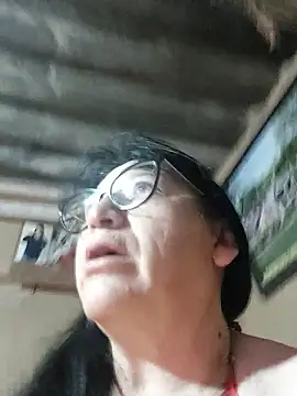 clarita 01 online show from November 15, 2025, 11:36 am