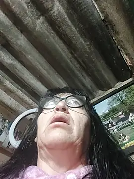 clarita 01 online show from November 14, 2025, 11:14 am