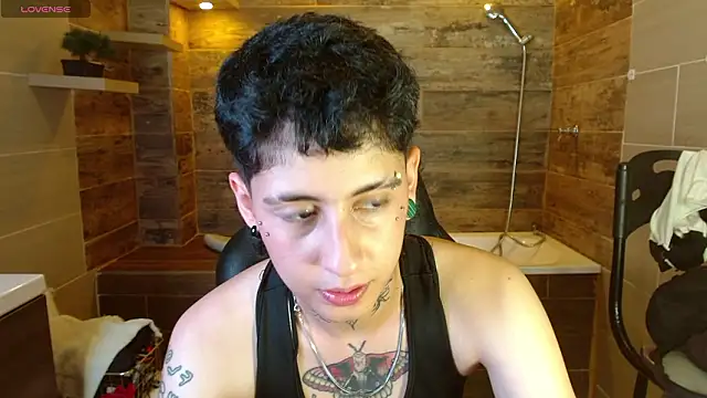 Snapshot of Ethan_lennox chatting on February 27, 2026, 9:03 pm Ethan lennox online show from February 27, 2026, 9:03 pm