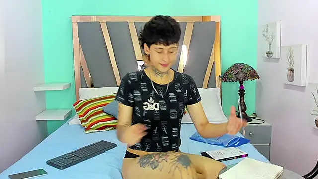 Ethan lennox online show from December 2, 2025, 8:10 pm