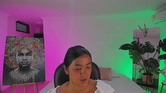 Snapshot of JANYLOVE__ chatting on February 24, 2026, 10:49 am JANYLOVE online show from February 24, 2026, 10:49 am