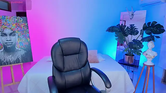 Snapshot of JANYLOVE__ chatting on February 19, 2026, 10:56 am JANYLOVE online show from February 19, 2026, 10:56 am