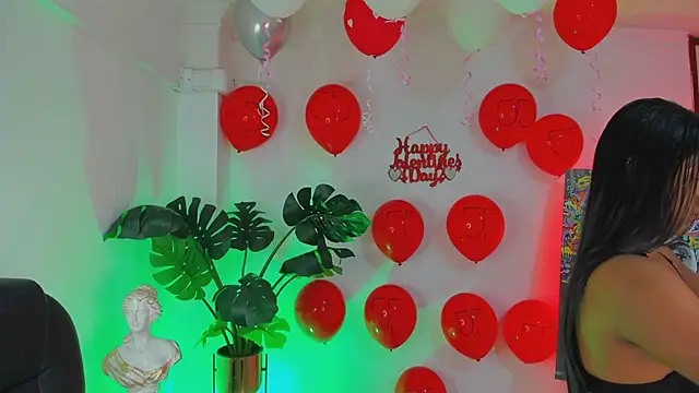 Snapshot of JANYLOVE__ chatting on February 9, 2026, 10:57 am JANYLOVE online show from February 9, 2026, 10:57 am