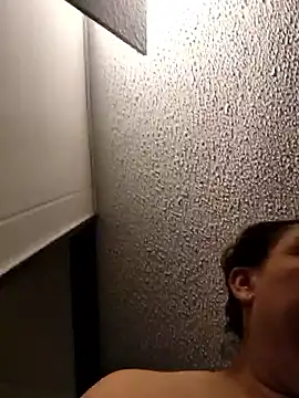 Snapshot of kitty_84 chatting on February 6, 2026, 10:00 am kitty 84 online show from February 6, 2026, 10:00 am