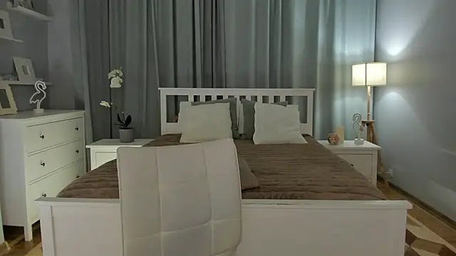 SimonaDeBeauvoir online show from February 22, 2025, 10:18 am