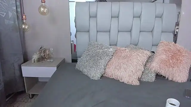 SusanBenett online show from October 20, 2025, 9:15 pm