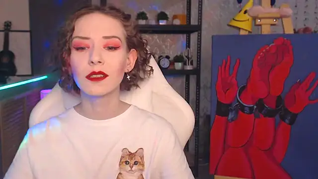 FascinatingEyess online show from February 18, 2026, 7:10 pm