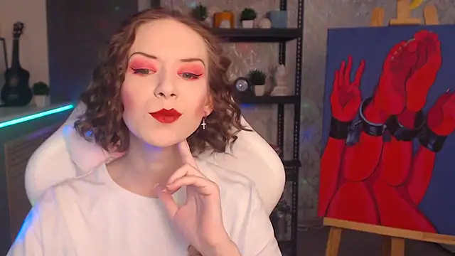 FascinatingEyess online show from October 29, 2025, 6:07 pm