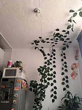 elizatexx online show from April 3, 2026, 5:19 pm