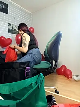 Snapshot of elizatexx chatting on February 24, 2025, 9:20 pm elizatexx online show from February 24, 2025, 9:20 pm