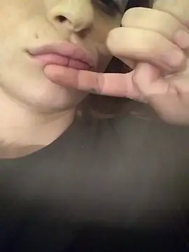 tyffani420 online show from November 20, 2025, 1:39 am