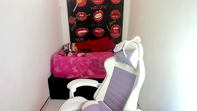 Ladyboom18 online show from March 8, 2025, 3:17 am