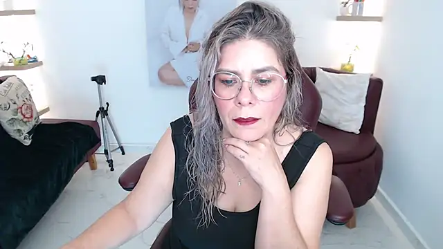 zehra sanem online show from July 2, 2026, 8:59 pm
