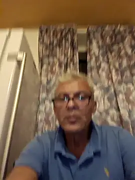 Picolo4111 online show from October 6, 2025, 6:08 pm