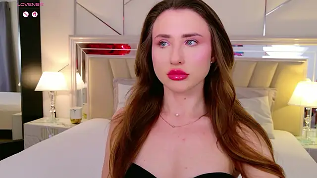 Snapshot of Jullia_Carter chatting on February 17, 2026, 6:22 am Jullia Carter online show from February 17, 2026, 6:22 am