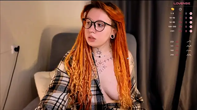 Snapshot of The_Full_Red_Moon chatting on November 19, 2025, 8:47 am The Full Red Moon online show from November 19, 2025, 8:47 am