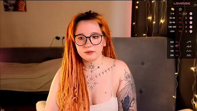 Snapshot of The_Full_Red_Moon chatting on November 28, 2025, 9:31 am The Full Red Moon online show from November 28, 2025, 9:31 am