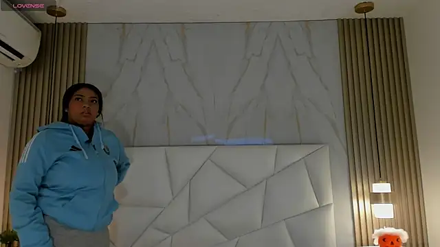 belacampbell online show from October 4, 2025, 5:31 am