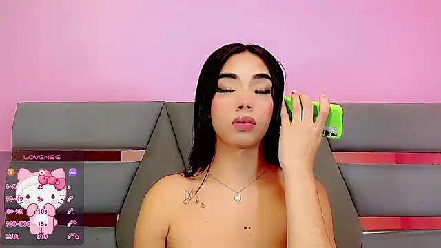 Sofi hdz online show from March 15, 2025, 6:32 pm