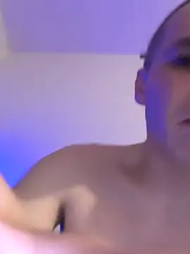 Snapshot of AttractiveSilk5 chatting on February 10, 2026, 2:21 am AttractiveSilk5 online show from February 10, 2026, 2:21 am