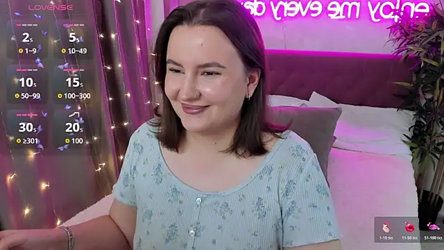 FeralPeach online show from December 21, 2025, 8:05 am