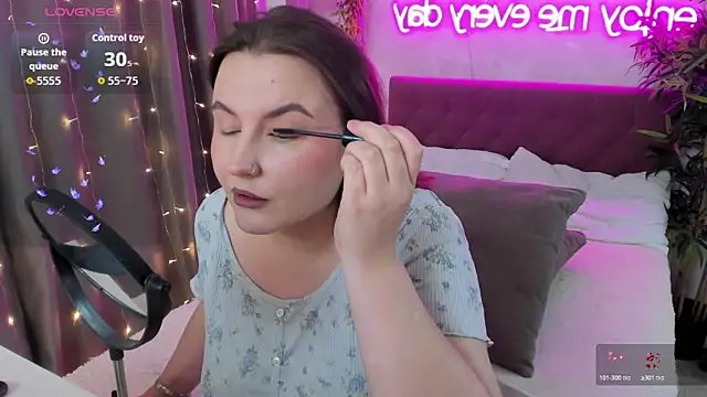 FeralPeach online show from January 11, 2026, 6:42 am