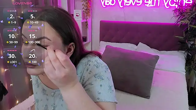 FeralPeach online show from January 15, 2026, 4:05 am