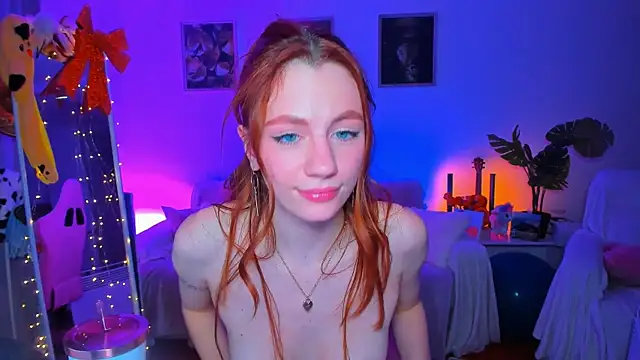 Alyssa Smitt online show from February 24, 2025, 2:30 am