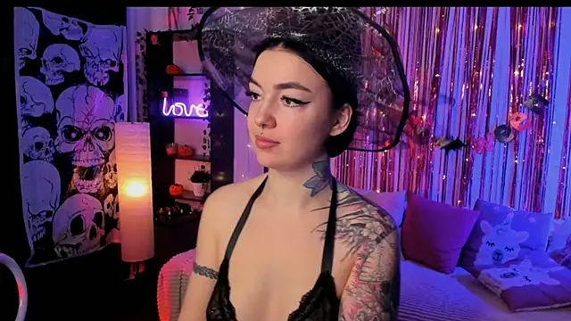 Magic Allie online show from October 25, 2025, 7:47 pm