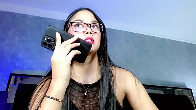 Snapshot of JasmineMoore chatting on May 14, 2026, 10:07 pm JasmineMoore online show from May 14, 2026, 10:07 pm