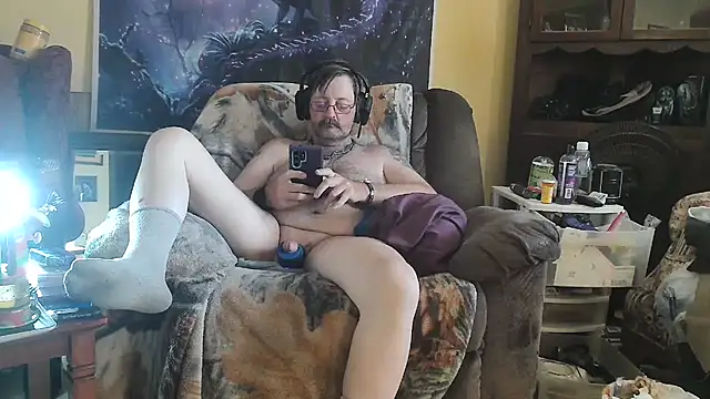 SlutPupWaya online show from April 4, 2026, 7:42 pm