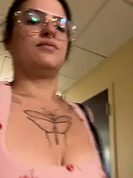 SafeinouterSpace online show from October 8, 2025, 4:51 pm