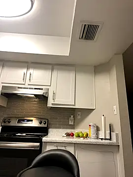 SafeinouterSpace online show from November 17, 2025, 2:37 am