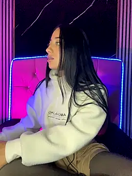 Ady 18 online show from October 8, 2025, 9:26 pm