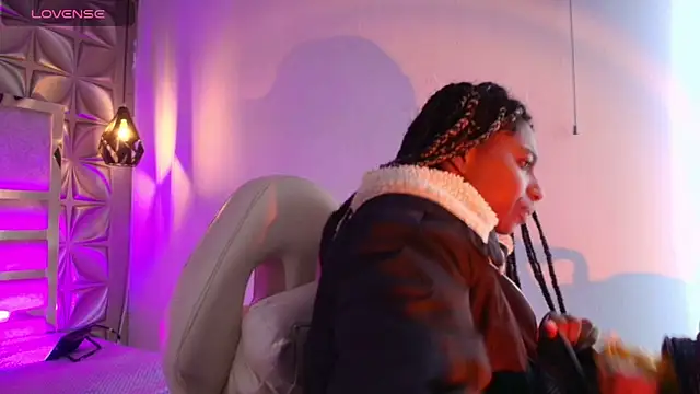 Snapshot of Queen_perla_ chatting on February 5, 2026, 11:28 am Queen perla online show from February 5, 2026, 11:28 am