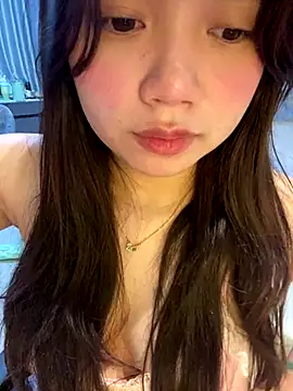 Snapshot of Hotellinh12 chatting on November 1, 2025, 6:46 pm Hotellinh12 online show from November 1, 2025, 6:46 pm