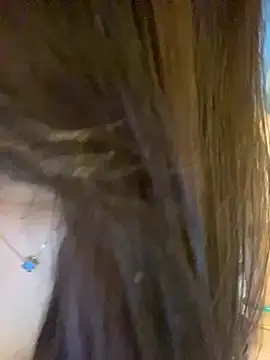 Snapshot of Hotellinh12 chatting on February 2, 2026, 1:54 pm Hotellinh12 online show from February 2, 2026, 1:54 pm