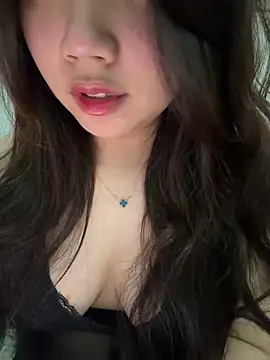 Hotellinh12 online show from May 5, 2026, 3:59 pm