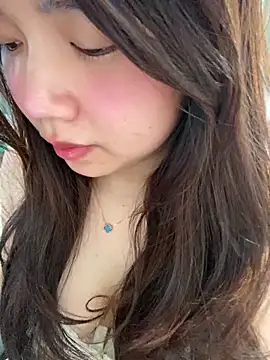 Snapshot of Hotellinh12 chatting on February 8, 2026, 7:39 am Hotellinh12 online show from February 8, 2026, 7:39 am