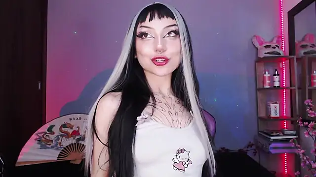 Snapshot of catipetite chatting on February 20, 2025, 11:32 pm catipetite online show from February 20, 2025, 11:32 pm