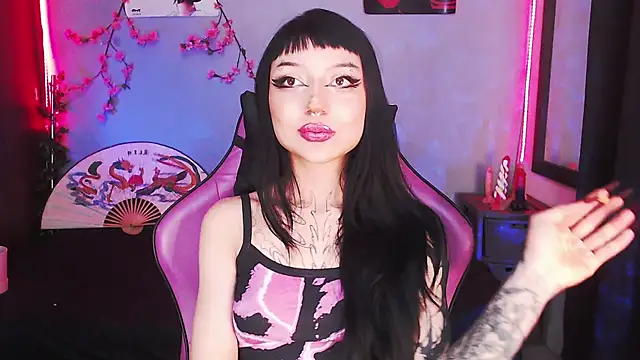 catipetite online show from January 18, 2026, 2:48 am