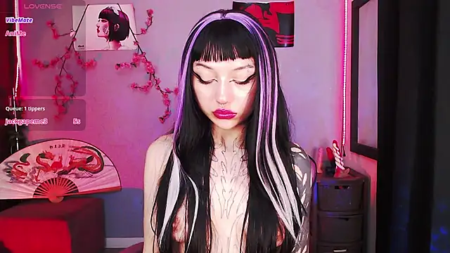 Snapshot of catipetite chatting on February 14, 2026, 5:29 am catipetite online show from February 14, 2026, 5:29 am