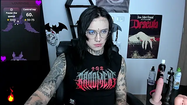 Goth ink online show from September 28, 2025, 8:16 pm