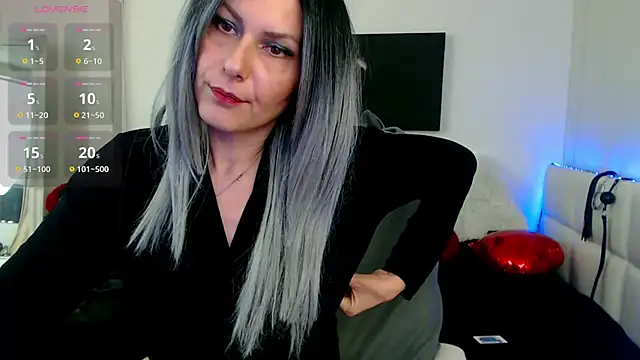 Snapshot of EvelynQueenn chatting on February 26, 2025, 1:00 pm EvelynQueenn online show from February 26, 2025, 1:00 pm