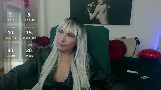 Snapshot of EvelynQueenn chatting on September 26, 2025, 4:36 pm EvelynQueenn online show from September 26, 2025, 4:36 pm