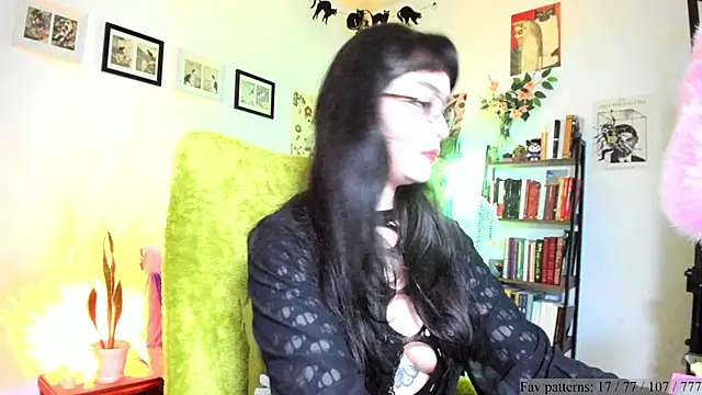 Snapshot of Conlosmichis chatting on February 17, 2026, 11:02 pm Conlosmichis online show from February 17, 2026, 11:02 pm