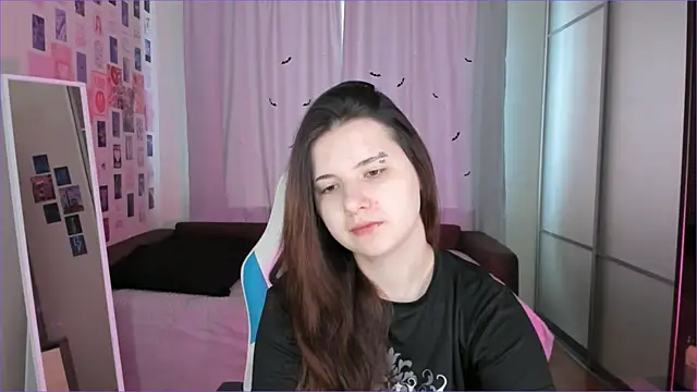 Snapshot of Vanessa_Verona chatting on July 16, 2026, 5:15 am Vanessa Verona online show from July 16, 2026, 5:15 am