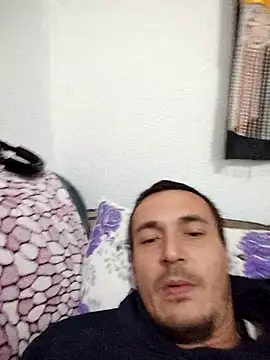 mayk18cm online show from October 21, 2025, 5:23 pm