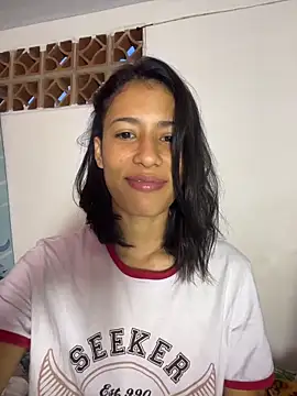 Snapshot of Valentinabaker chatting on June 2, 2026, 10:37 am Valentinabaker online show from June 2, 2026, 10:37 am