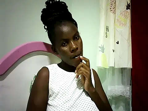 Snapshot of Pierra77 chatting on May 15, 2026, 1:25 am Pierra77 online show from May 15, 2026, 1:25 am